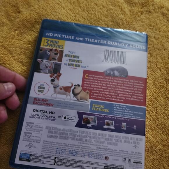 THE SECRET LIFE OF PETS NWT ILLUMINATION DVD BLU-RAY MOVIE - Picture 2 of 2